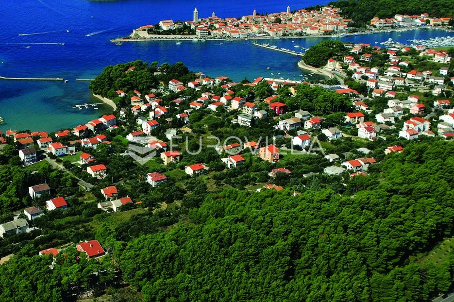 rab, banjol, trosoban stan s garažom, pogledom na more i stari grad 96 m² - slika 6