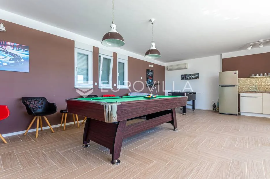 rogoznica, moderna vila drugi red do mora - slika 23