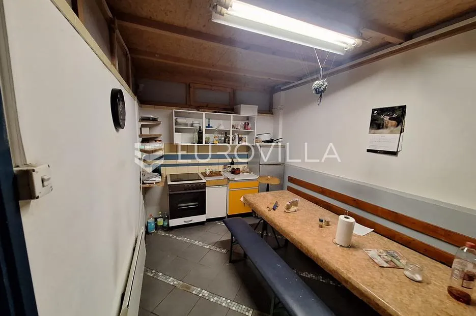 karlovac, centar, poslovni prostor 1100 m2, skladište - proizvodnja - slika 10