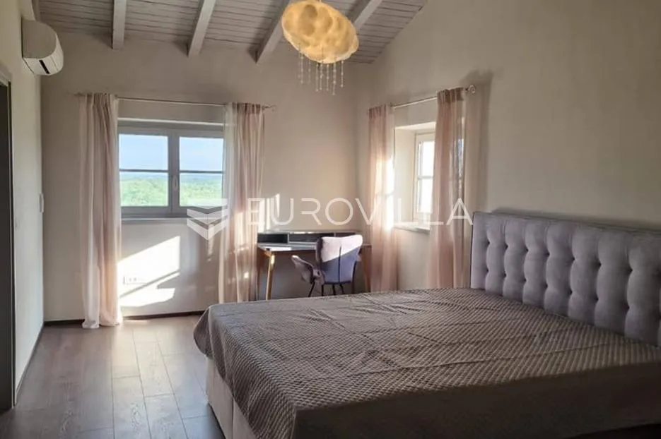 istra, vižinada, kamena vila sa bazenom - slika 9