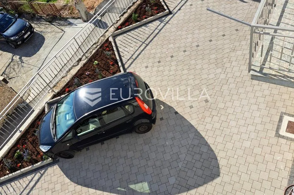 podstrana, dvosoban stan za najam u blizini plaže - slika 25