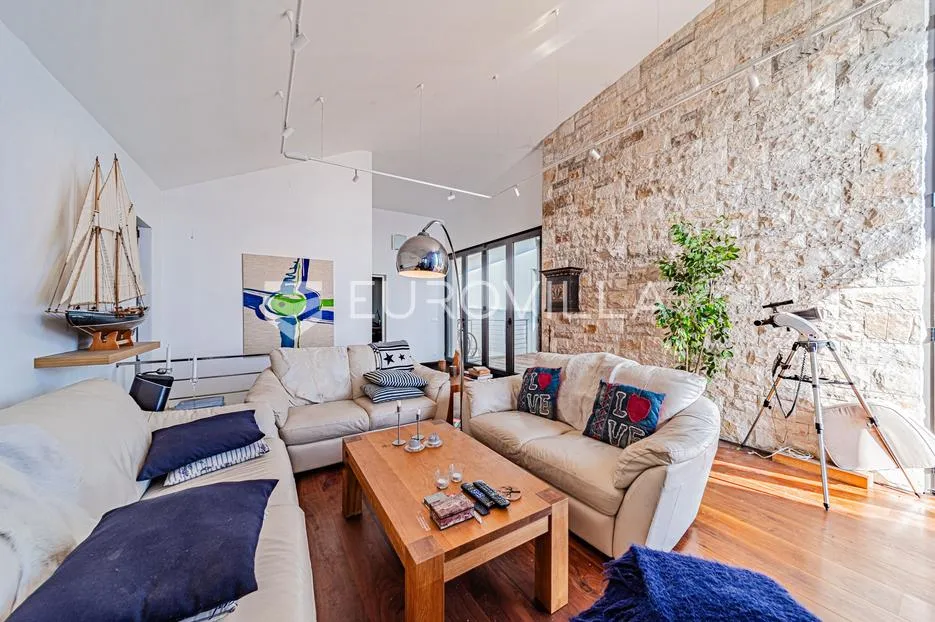 otok korčula, vela luka, villa prvi red uz more - slika 38