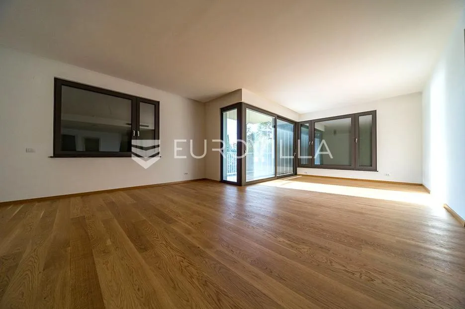 opatija, centar, predivan trosoban stan 113,96 m² - slika 6