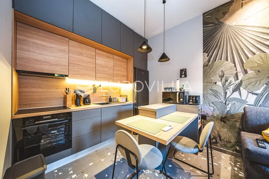 zagreb, klaićeva, predivan dvosoban stan u kući, 30 m² - slika 4