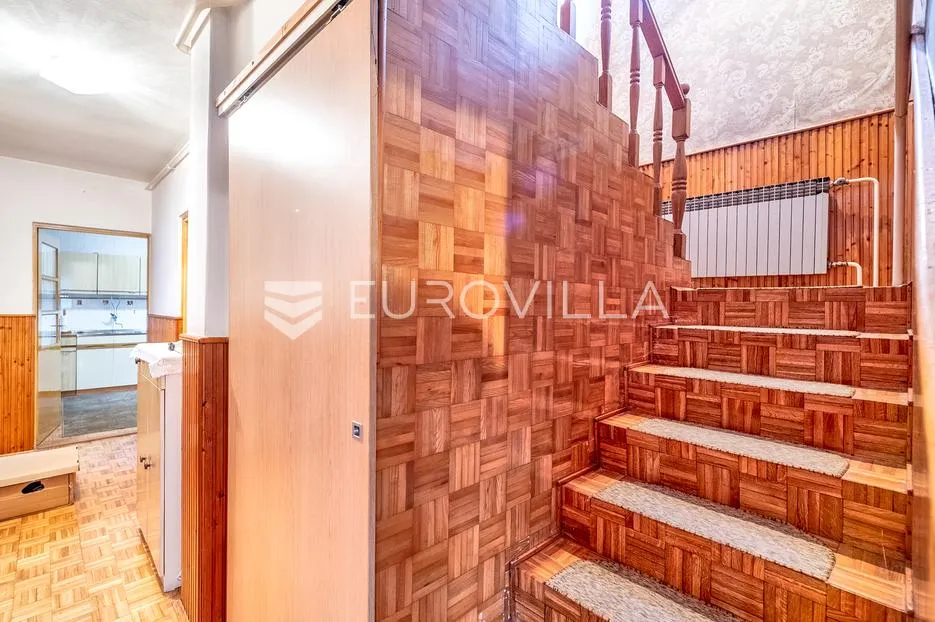velika gorica, centar, kuća na zemljištu 672 m², odlična prilika - slika 8