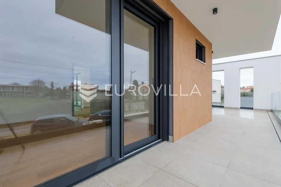 istra, pomer, unikatna, moderna villa 20 m od mora 322 m² - slika 12