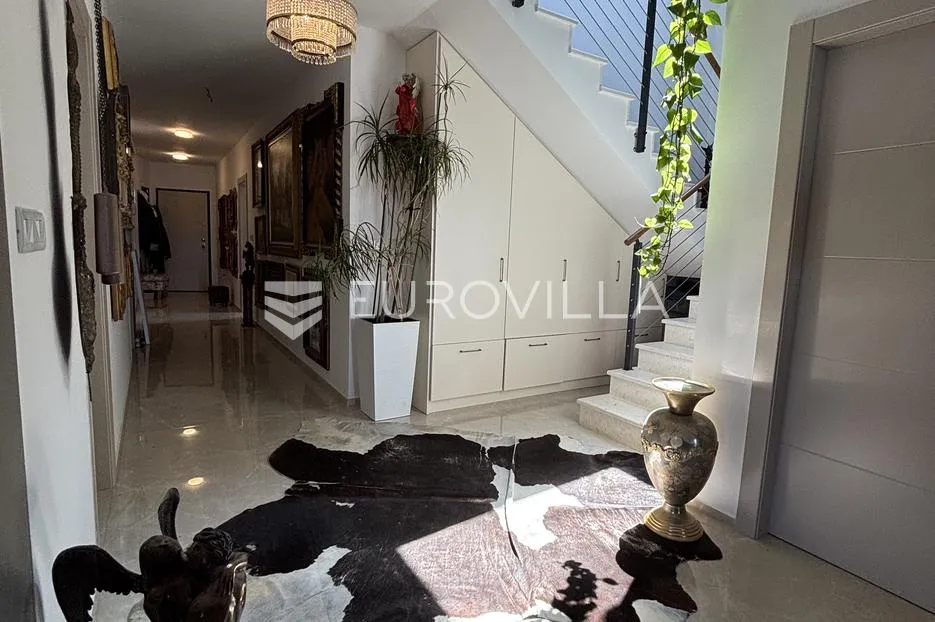 medulin, pješčana uvala, ekskluzivan penthouse prvi red do mora - slika 51