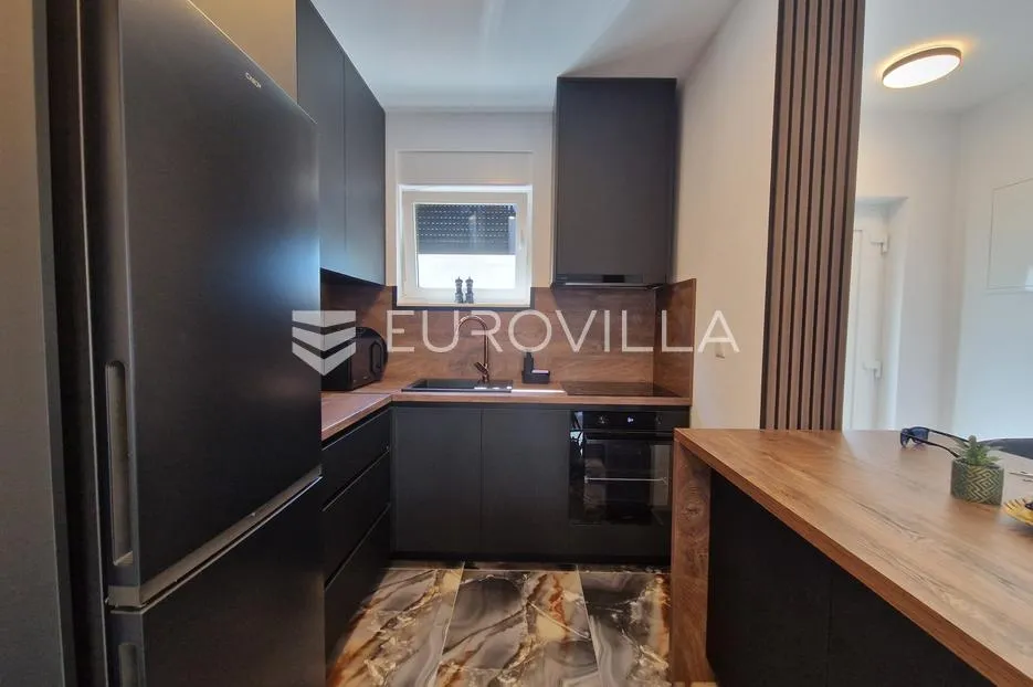 vir, moderan apartman s dvije spavaće sobe, terasom, vrtom i 2 parkirna mjesta, centar - slika 23