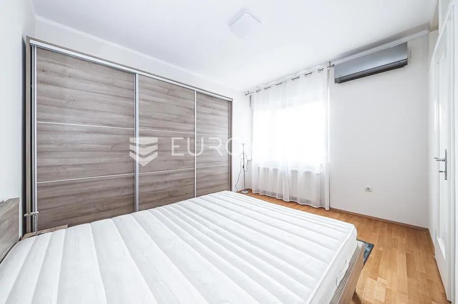 zagreb, donji grad, prekrasan trosoban stan 60 m² - slika 8