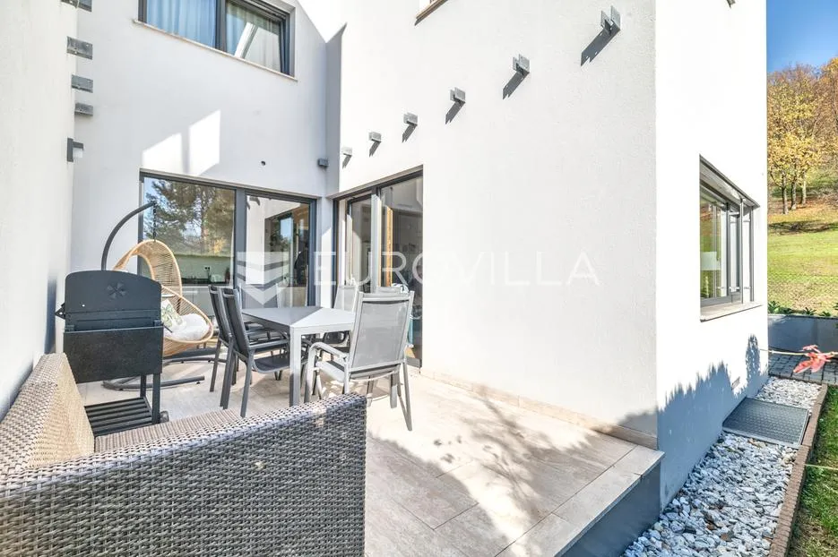 zagreb, mlinovi moderan troetažan stan 3 parkirna mjesta, 213 m² - slika 19