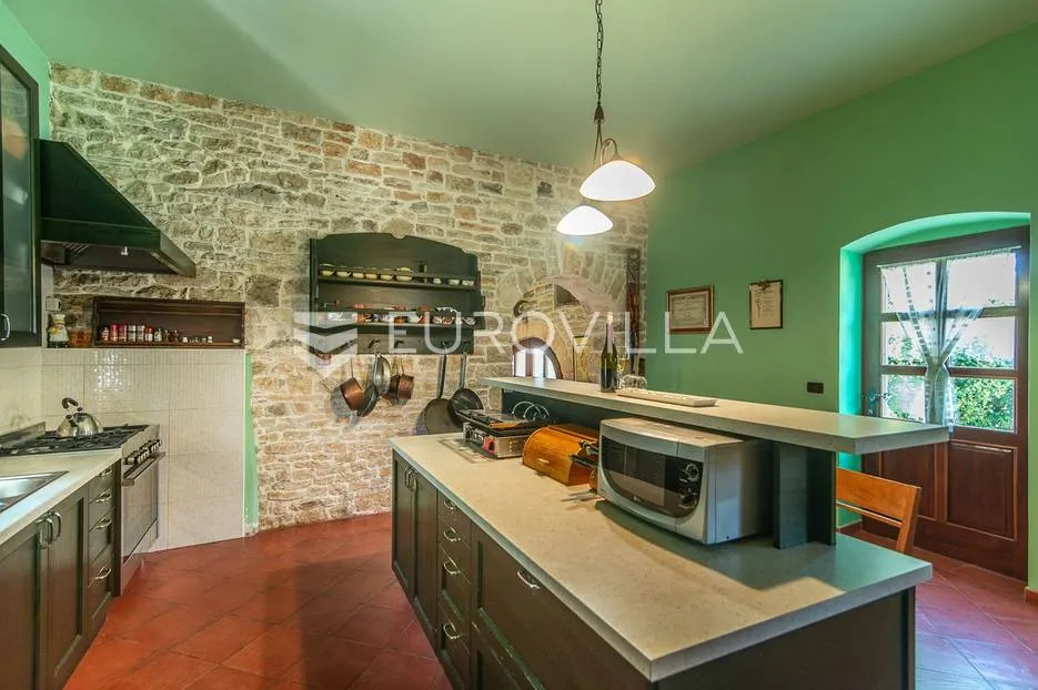 žminj, raskošna kamena vila u središtu istre - slika 10