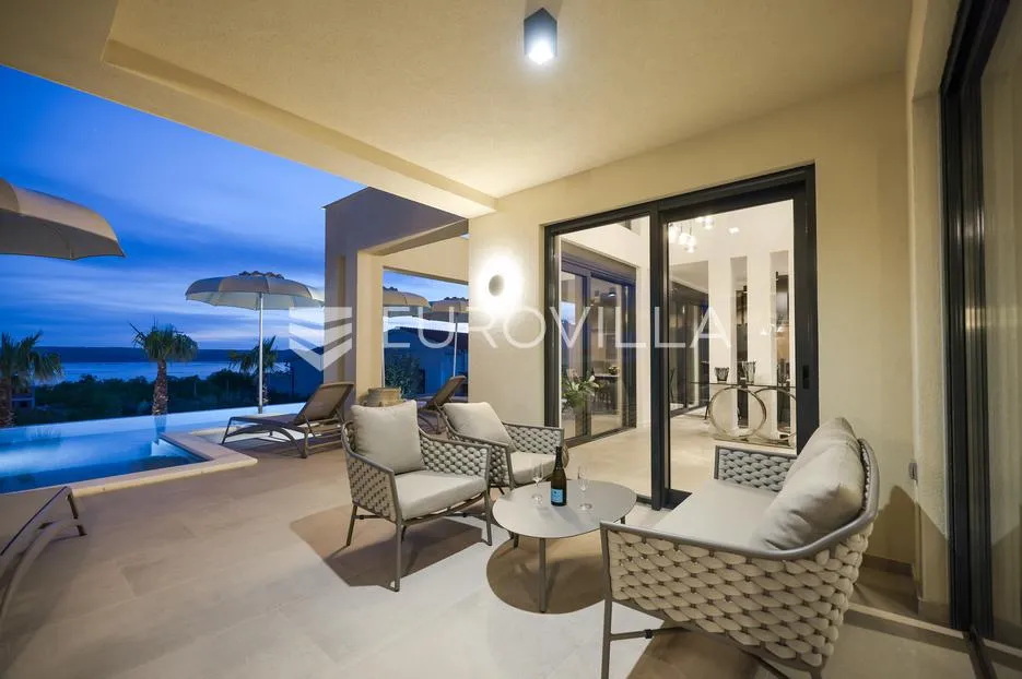 zadar, maslenica, luksuzna vila s bazenom i neometanim pogledom na more 254 m² - slika 52
