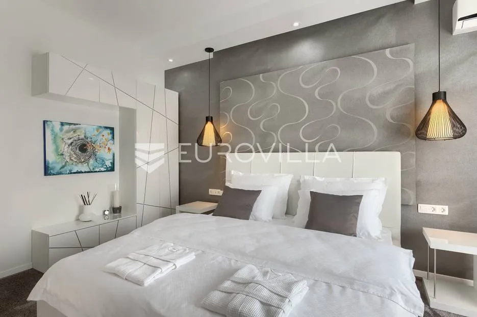 rovinj, rovinjsko selo, prekrasna villa s wellnessom i bazenom, 224 m² - slika 62