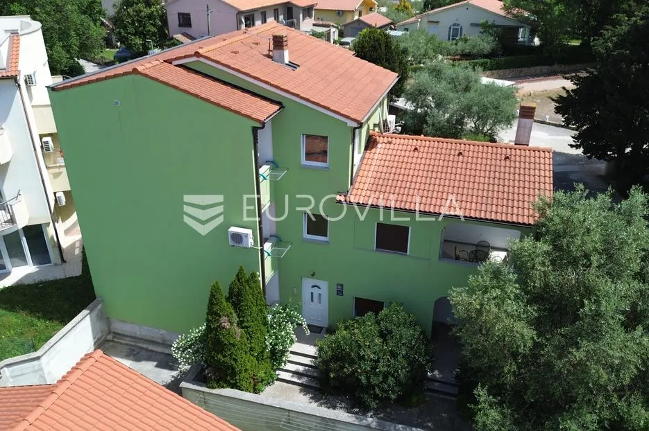 medulin, apartmanska kuća sa sedam stanova na mirnoj lokaciji - slika 4