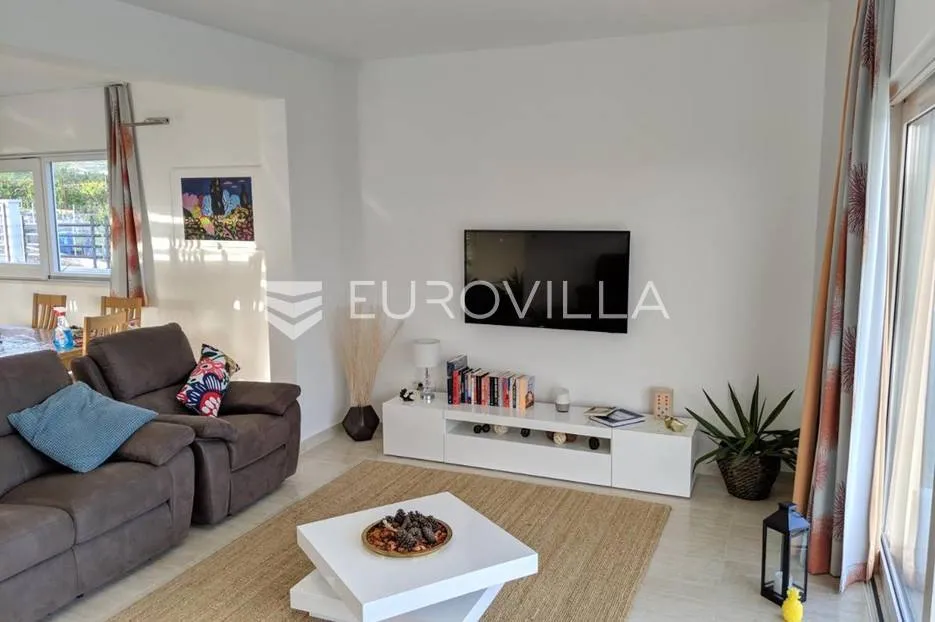 trogir, moderna vila s bazenom - slika 8