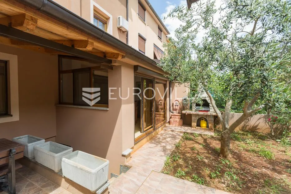istra, pula prilika za investiciju, apartmanska kuća podijeljena na 3 stambene jedinice - slika 48