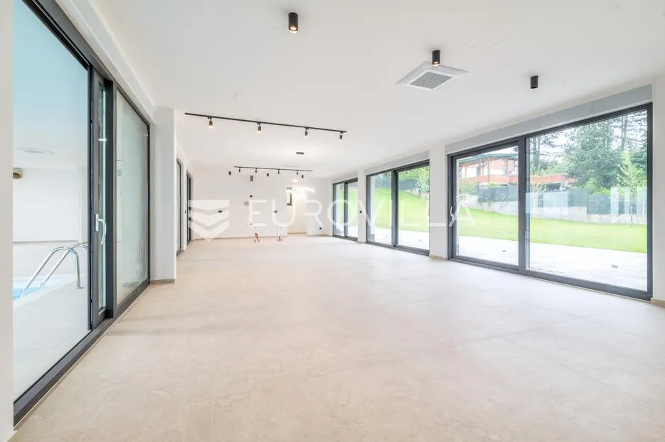 zagreb, brezovica, luksuzna vila 645 m² s unutarnjim bazenom - slika 25