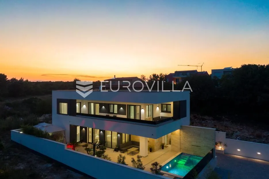 istra, medulin, moderna elegantna vila 200 m² blizu mora i plaža - slika 48