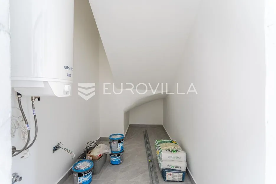 vodice, prostran dvosoban stan, 112,61 m² - slika 5