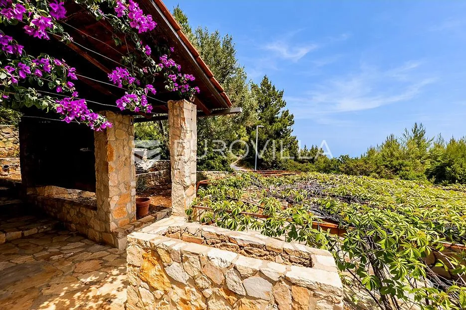 otok hvar, lijepa kamena kuća na mirnoj lokaciji - slika 2