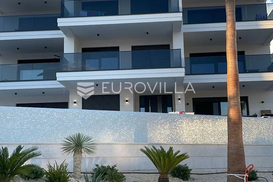 primošten resort, dvoetažni penthouse s panoramskim pogledom na more - slika 25