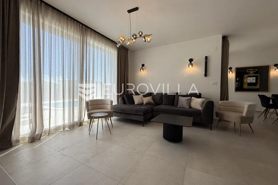 kaštel stari, moderna vila s bazenom i pogledom na more - slika 22