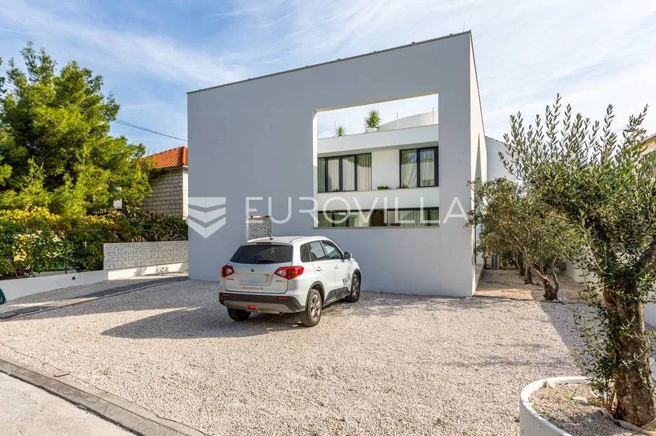 brač, moderna, luksuzna vila s bazenom - slika 19