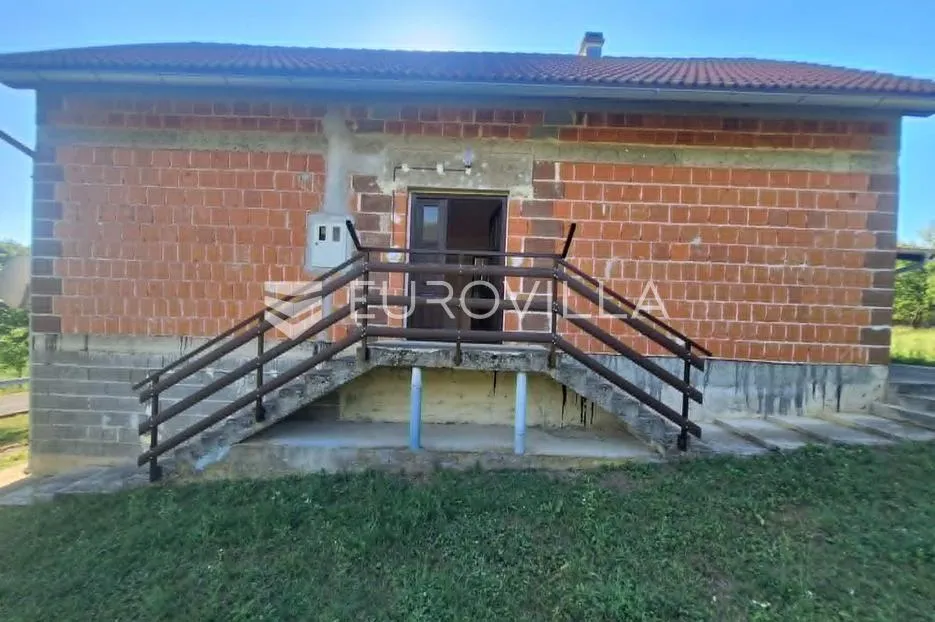 slunj, donji furjan, kuća 170 m², novouređena - slika 12