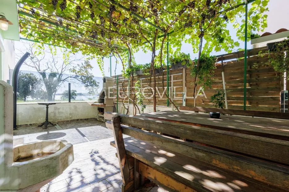 istra, medulin, kuća s dva stana, 100 m od mora - slika 19