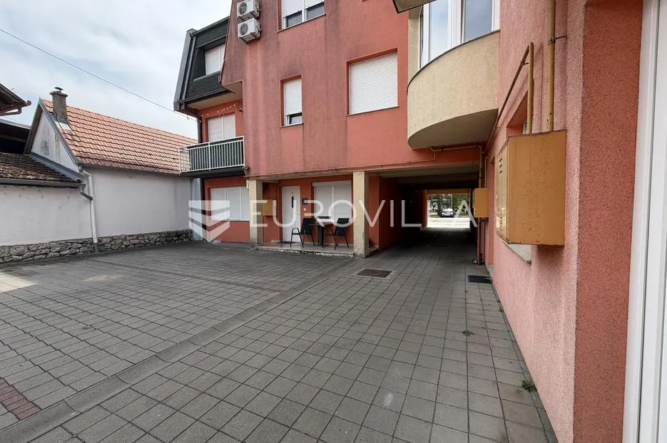 đakovo, strogi centar, vanjsko, nenatkriveno parkirno mjesto, 15 m² - slika 3