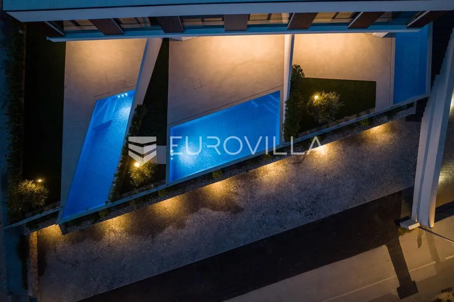 pag, mandre, luksuzno moderna vila 2, u nizu s bazenom i pogledom na more 130 m² - slika 23