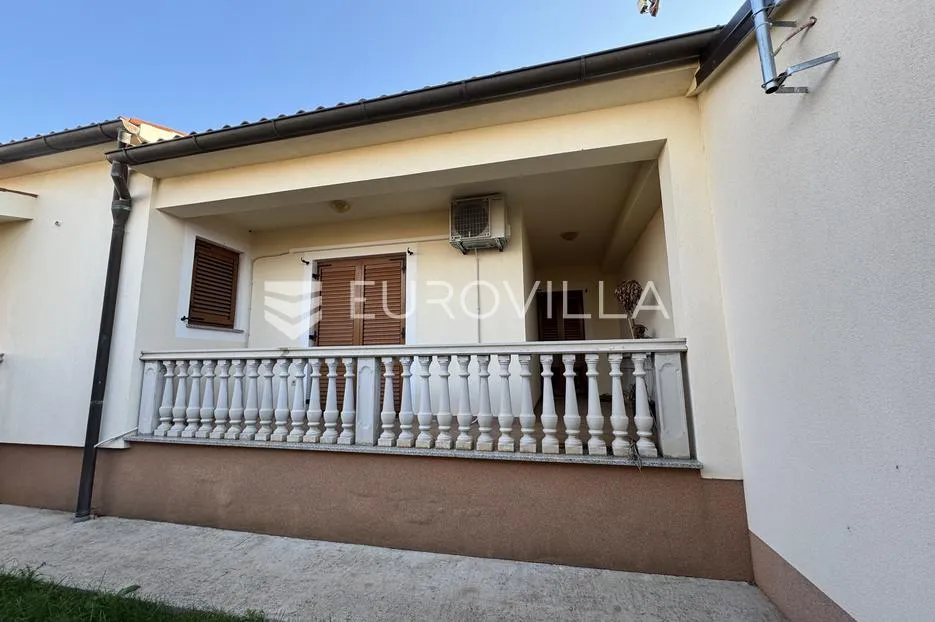 istra, valbandon, najam obiteljske kuće 180m2 s predivnom okućnicom - slika 11