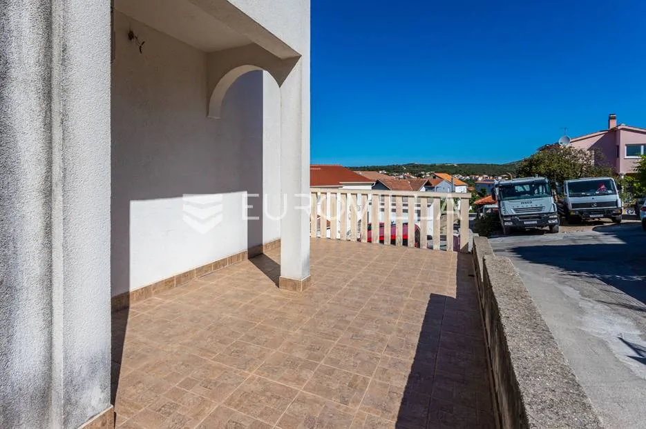 rogoznica, apartmanska kuća s pogledom na more - slika 3