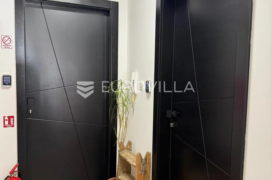 split, centar, dvosoban stan studio apartman - slika 17