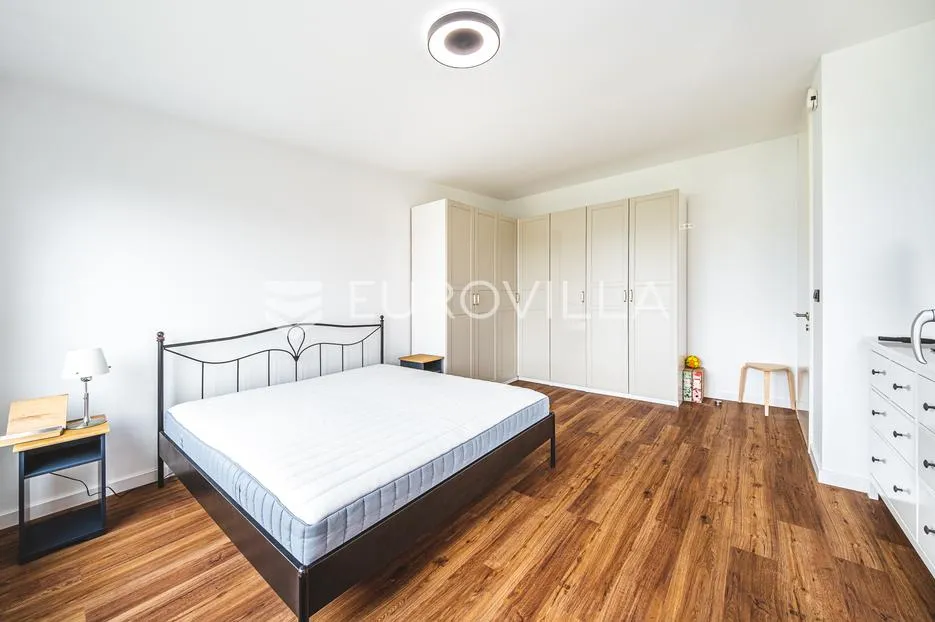 novi zagreb, golf resort, moderna četverosobna kuća u nizu s vrtom, 4 parkirnih mjesta - slika 17