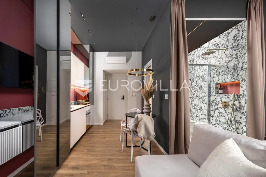 rijeka, centar, novouređen luksuzan stan nkp 105 m2 s tri apartmana - slika 23
