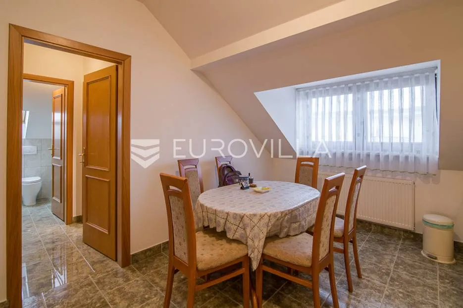 zagreb, maksimir, prekrasna obiteljska kuća na zemljištu 1450 m² - slika 18