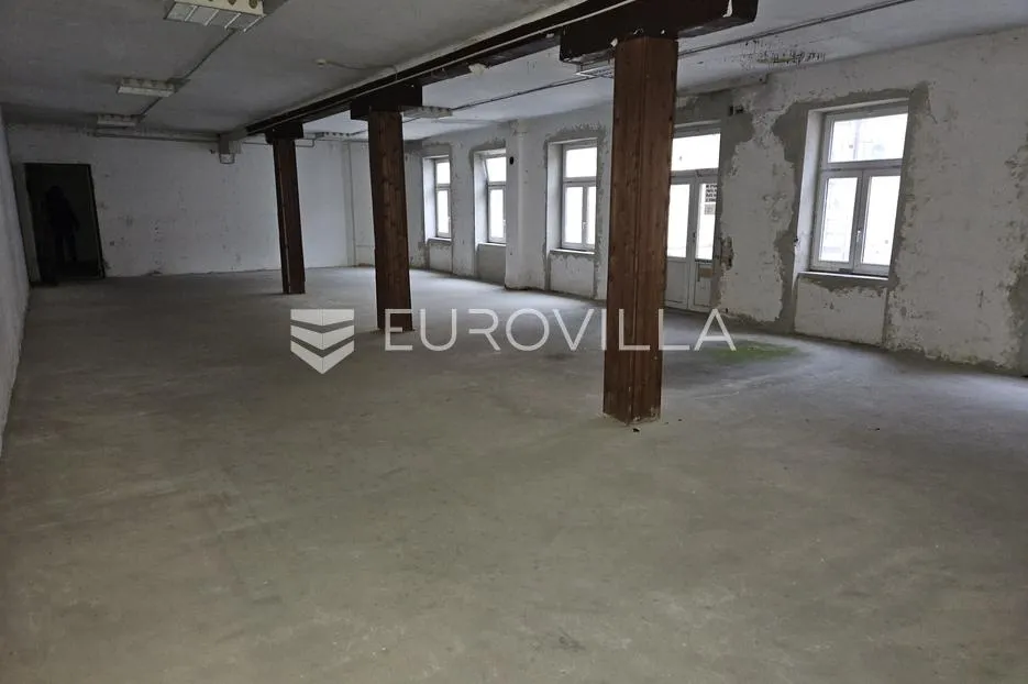osijek, centar, ulični poslovni prostor za najam 240 m2 (moguće do 900m2) - slika 8