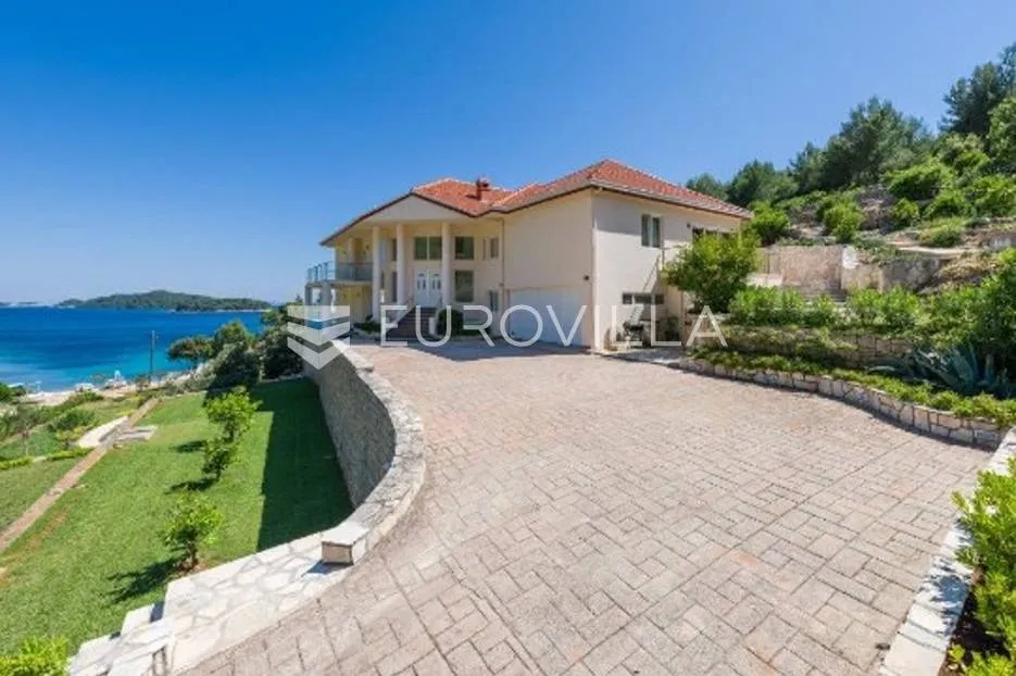 korčula, atraktivna vila prvi red do mora - slika 42