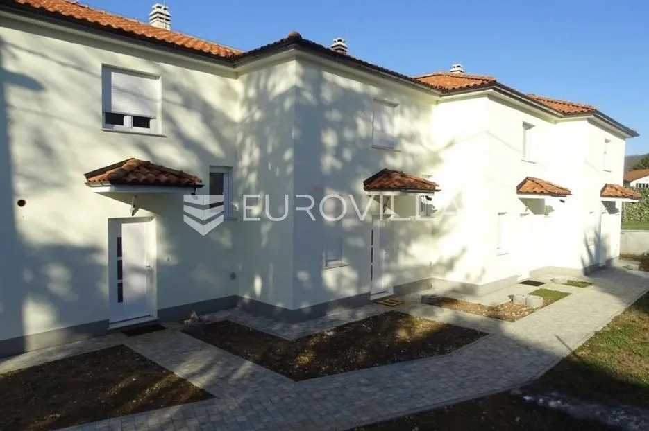 rijeka, škurinje, kuća u nizu, 100 m2, odlična lokacija, četverosoban stan, visoki roh- bau - slika 3