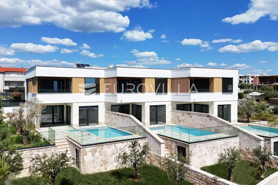 primošten, trojna vila s prekrasnim pogledom na more - slika 3