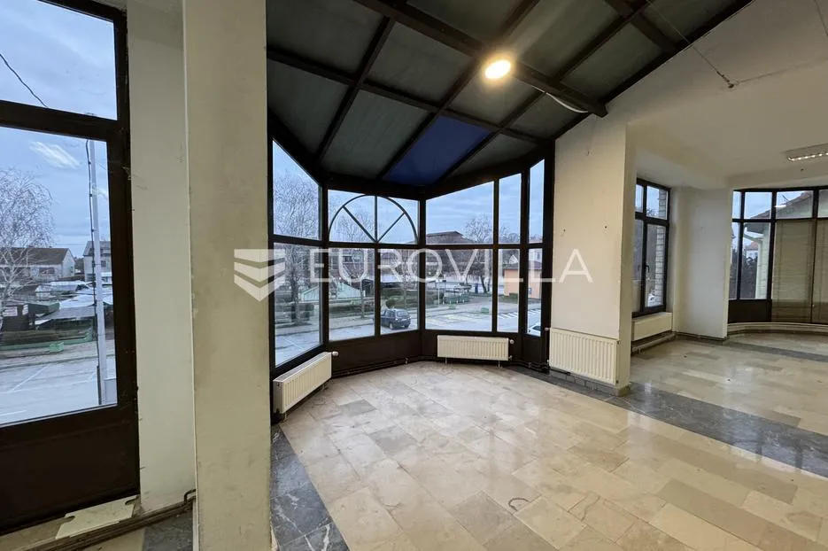 đakovo, centar, poslovni prostor 250 m2, odlična lokacija - slika 2