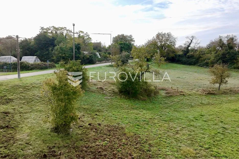 istra, grožnjan, građevinsko zemljište od 7136 m2 - slika 3