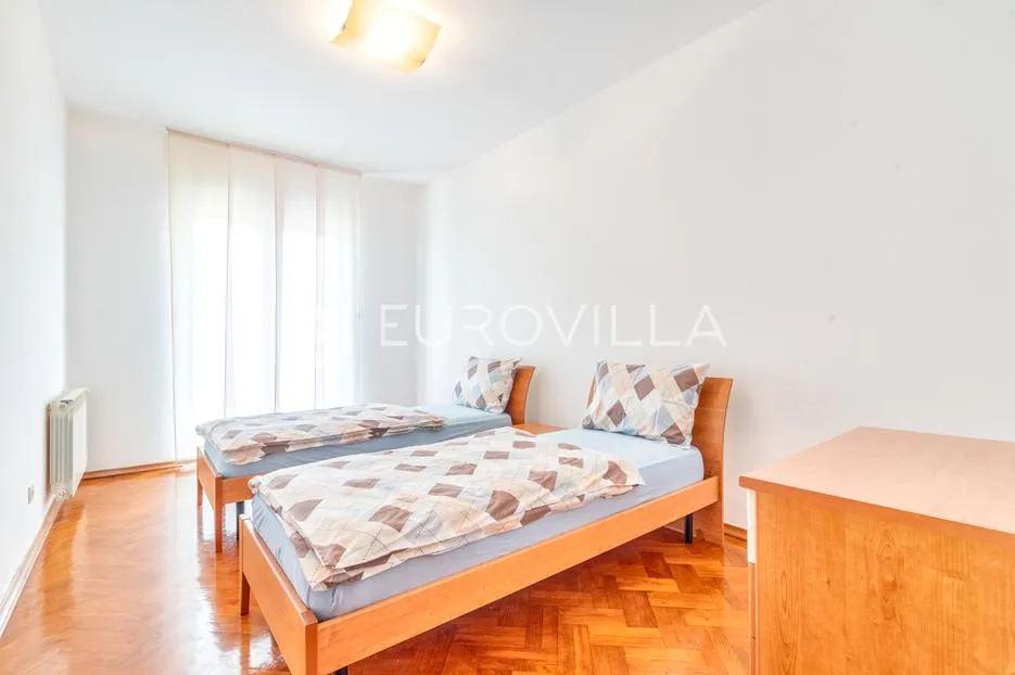 zagreb, bukovac, komforan trosoban stan neto korisne površine 96 m² garaža - slika 4