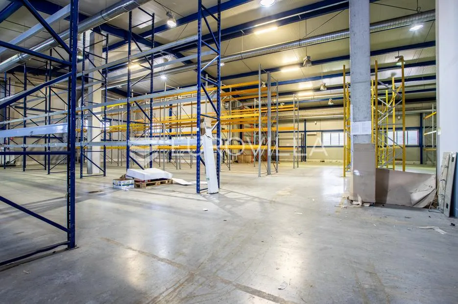 dugopolje, gospodarska zona, distribucijsko skladišni objekt ukupne površine 4.100 m² - slika 10