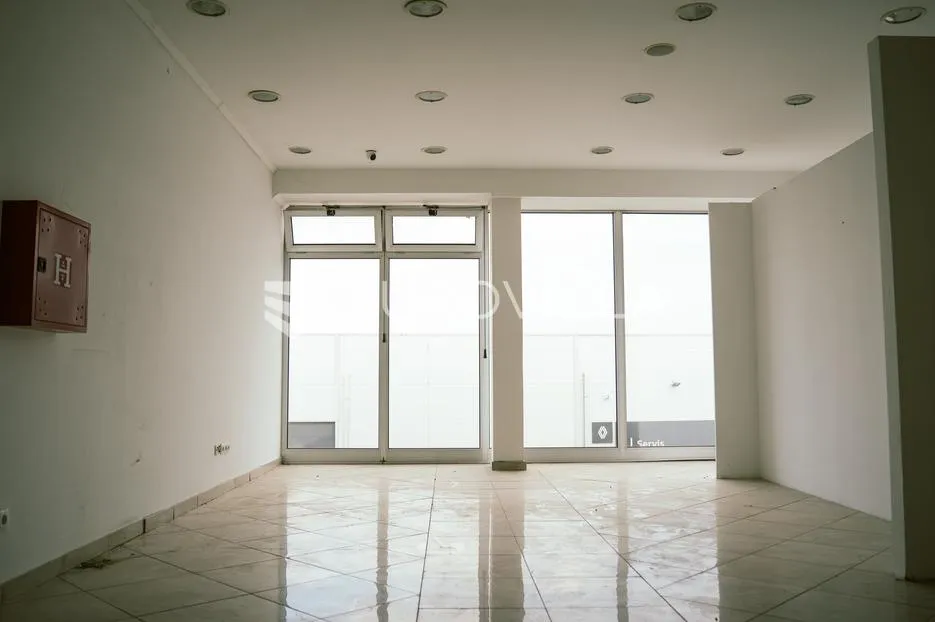 vinkovci, radićev blok, poslovni prostor 459 m² - slika 9