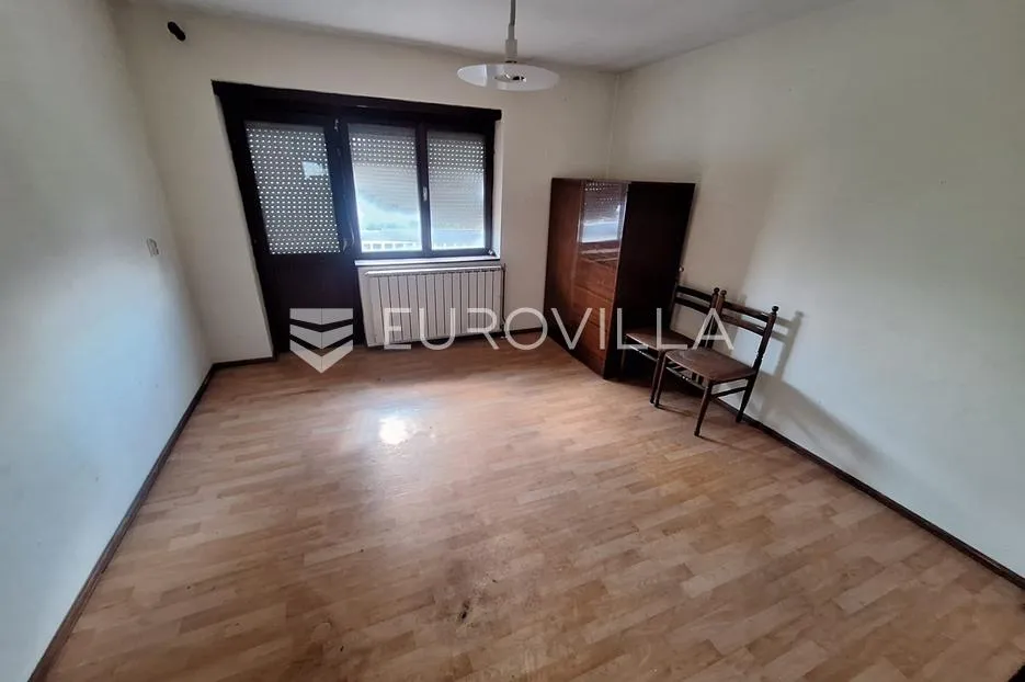 ogulin, sabljak selo, kuća 350 m² s gospodarskim zgradama, 70 m do jezera sabljaci - slika 4
