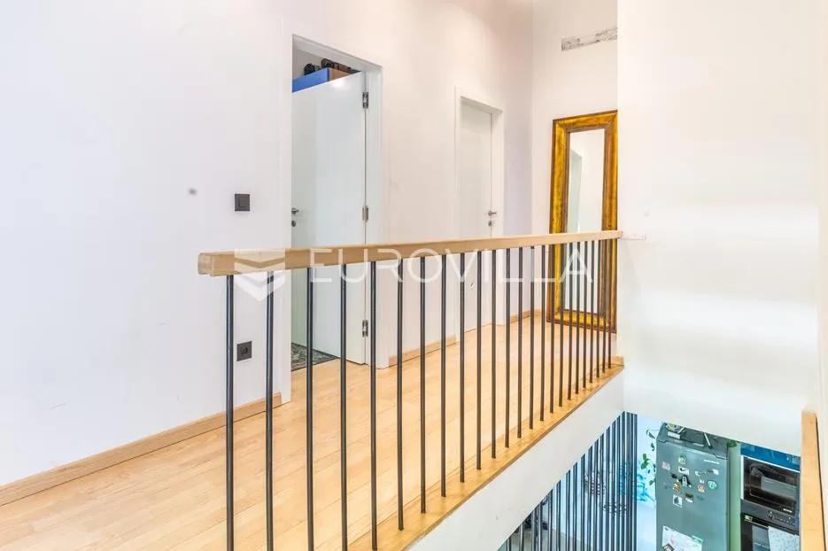 zagreb, maksimir prekrasna kuća 120 m² na parceli od 720 m² - slika 11