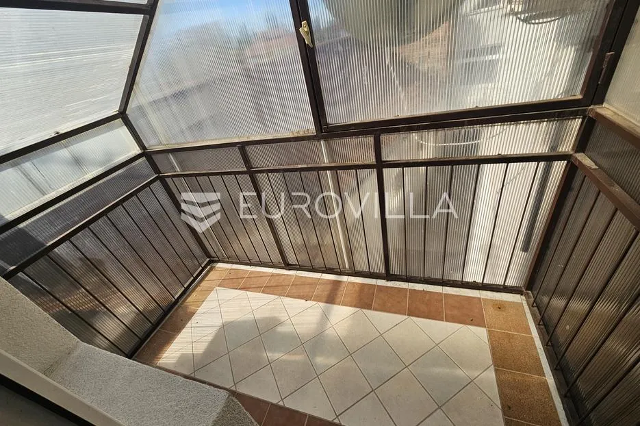 vinkovci, centar grada, trosoban stan, 70 m², 2. kat - slika 9