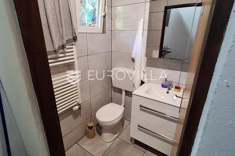 karlovac, zadobarje, apartman 25 m², novouređen s terasom - slika 6